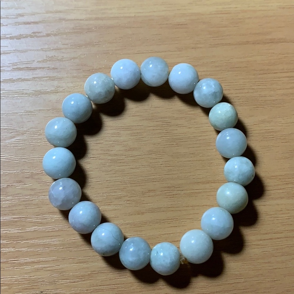 Jade beaded bracelet